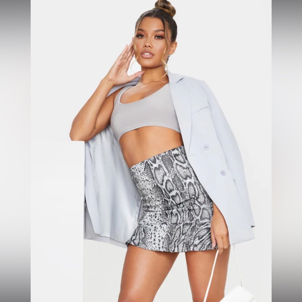 PRETTY LITTLE THING SNAKE PRINT SKIRT
